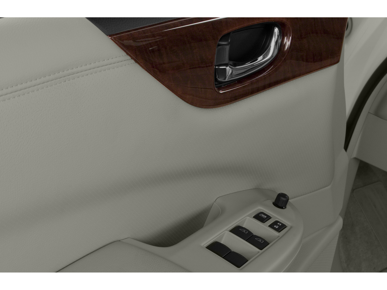 2015 Nissan Quest Platinum