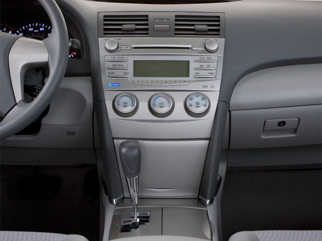 2011 Toyota Camry 4dr Sdn I4 Man (Natl)