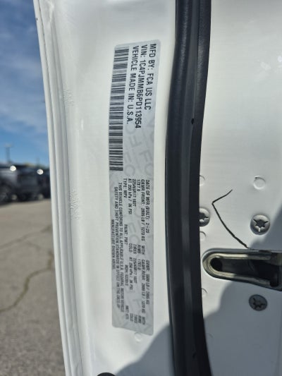 2023 Jeep Cherokee Altitude Lux