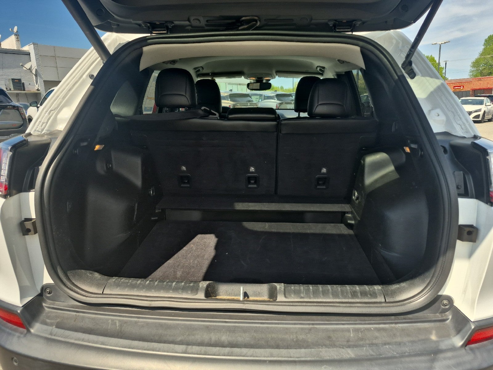 2023 Jeep Cherokee Altitude Lux