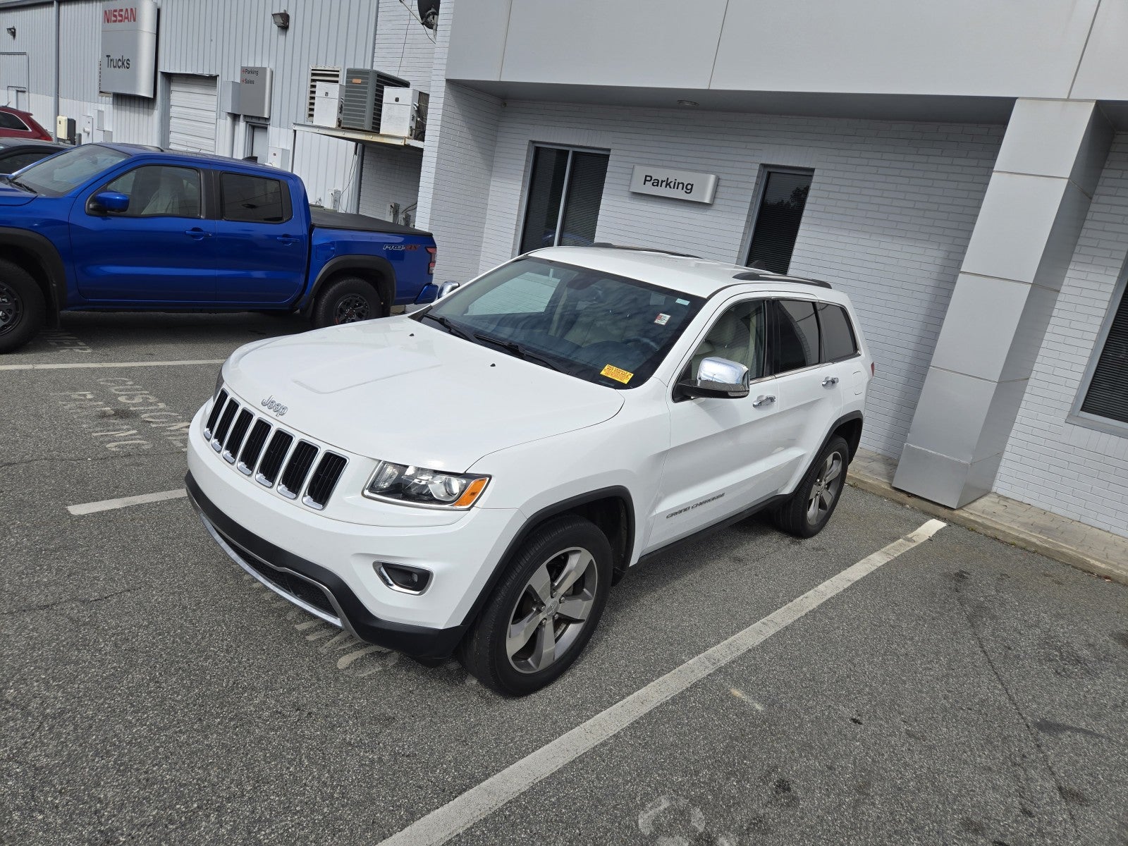 Used 2015 Jeep Grand Cherokee Limited with VIN 1C4RJFBG2FC610877 for sale in High Point, NC