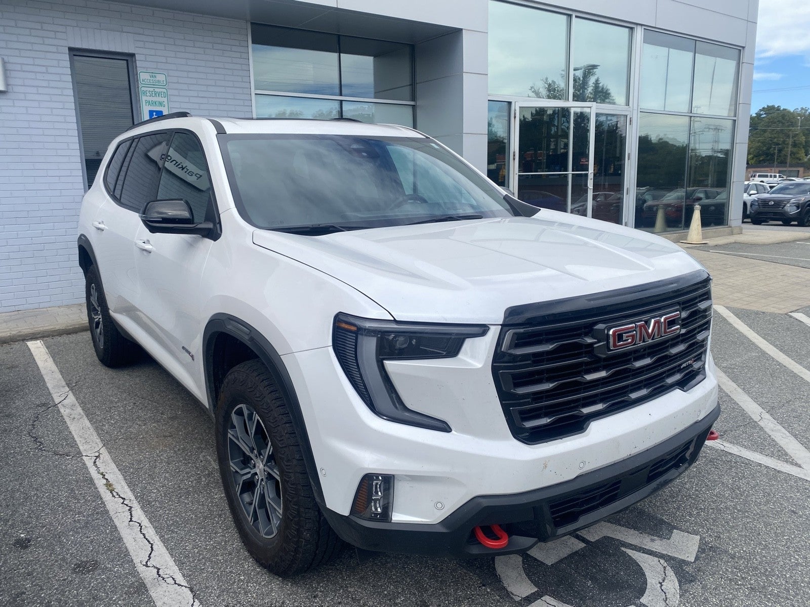 2025 GMC Acadia AWD AT4