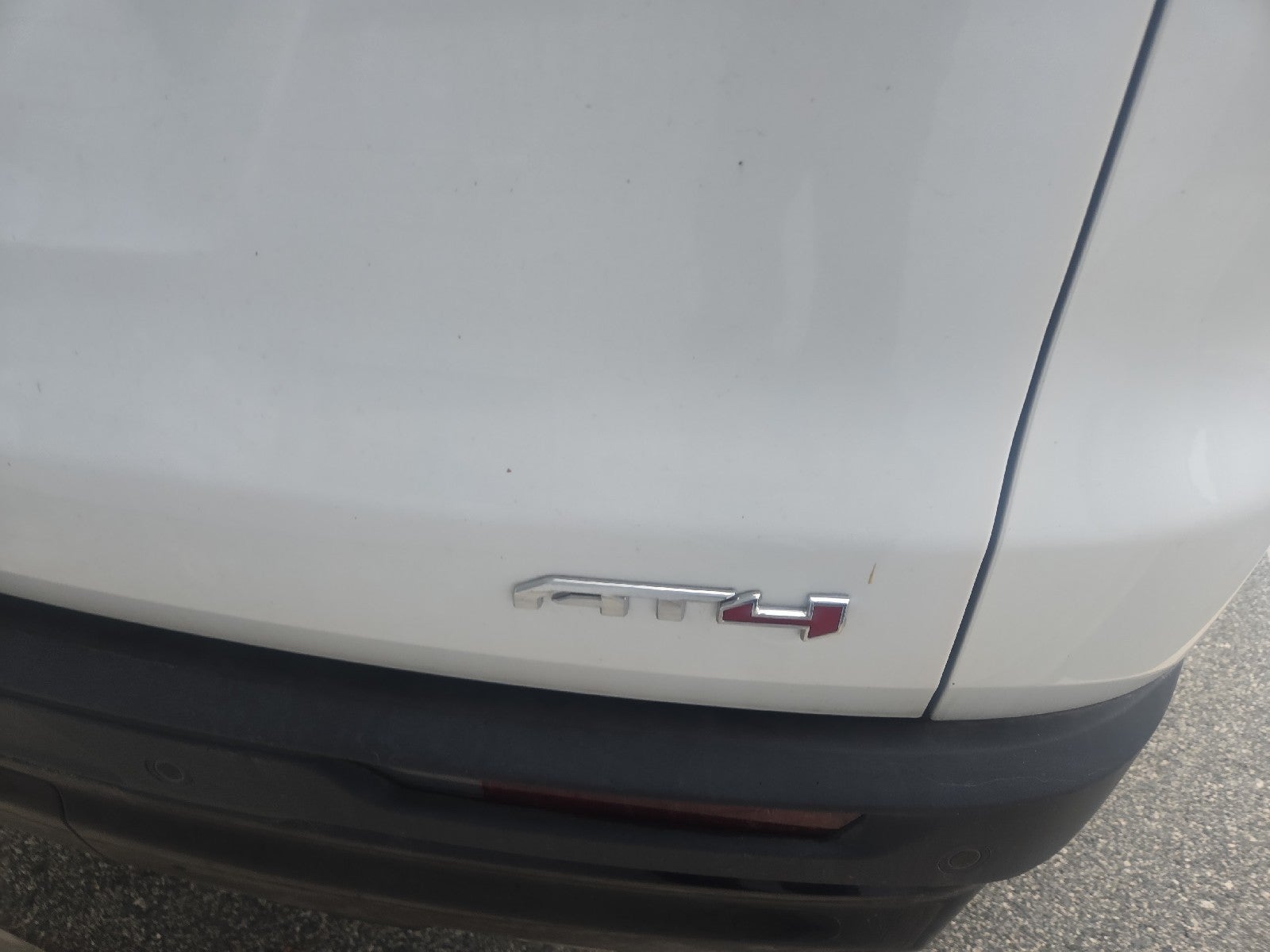 2025 GMC Acadia AWD AT4
