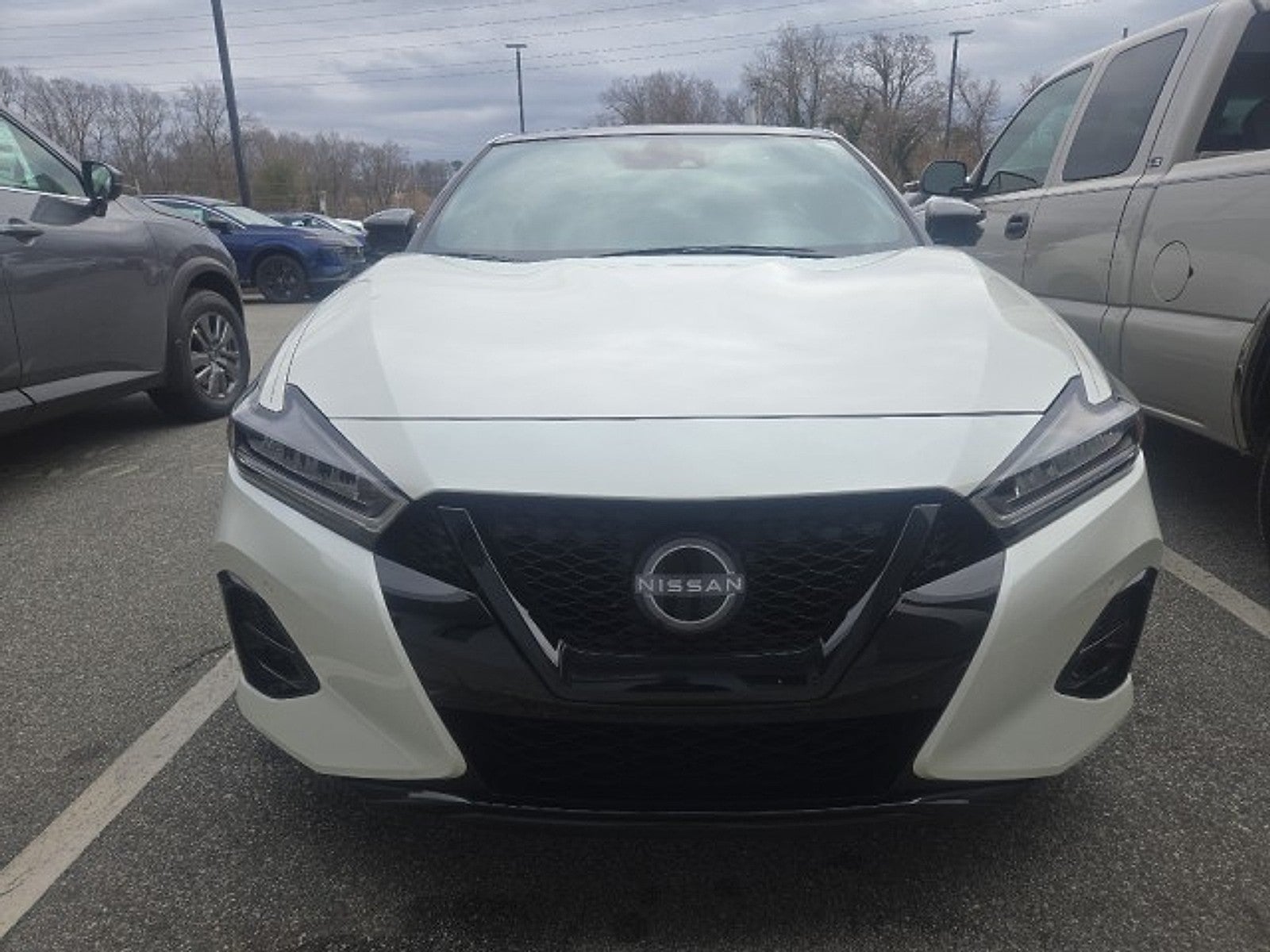 2023 Nissan Maxima SR