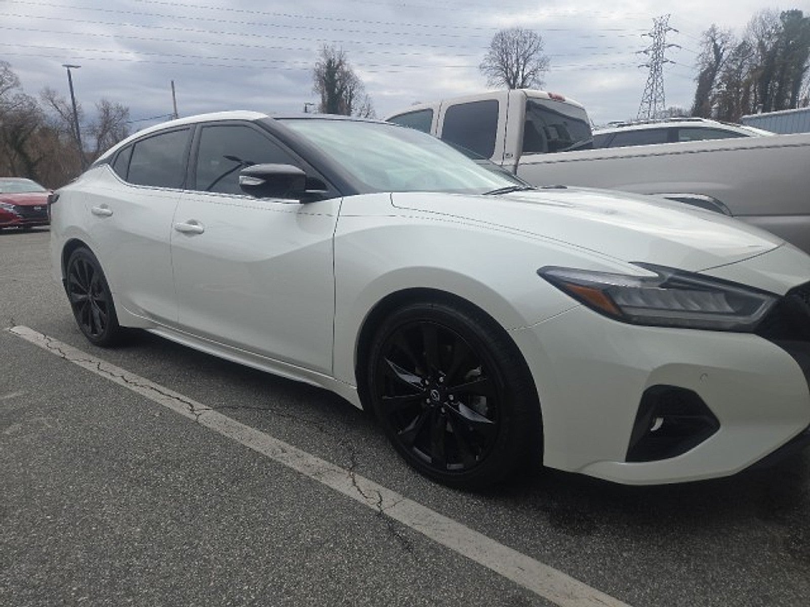 2023 Nissan Maxima SR