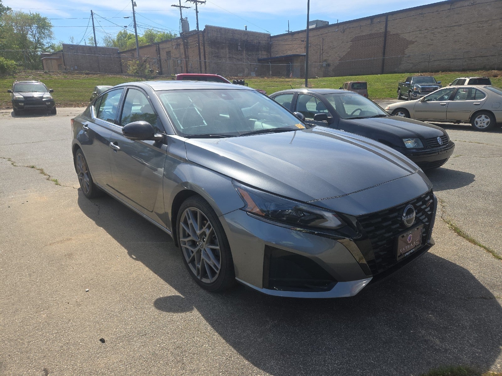 2023 Nissan Altima 2.0 SR