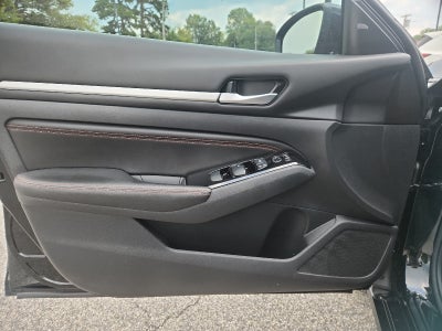 2023 Nissan Altima SR
