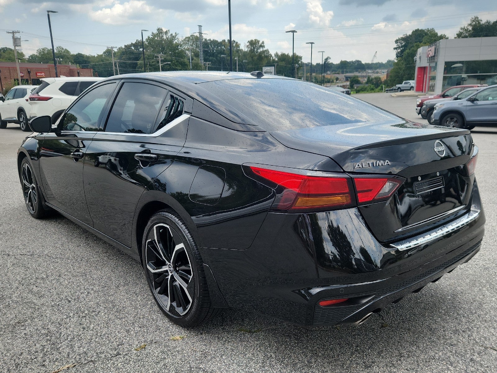 2023 Nissan Altima SR