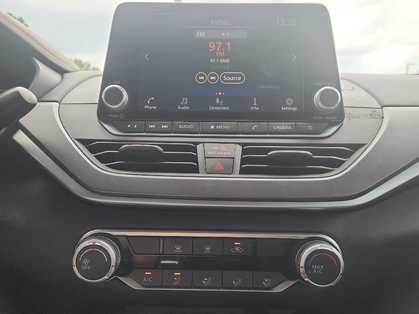 2023 Nissan Altima SR