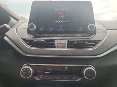 2023 Nissan Altima SR