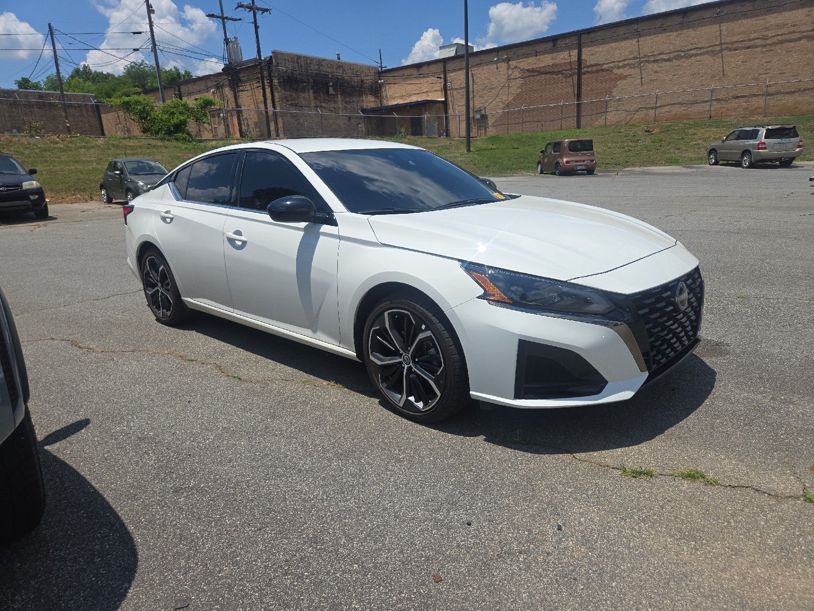 2025 Nissan Altima SR