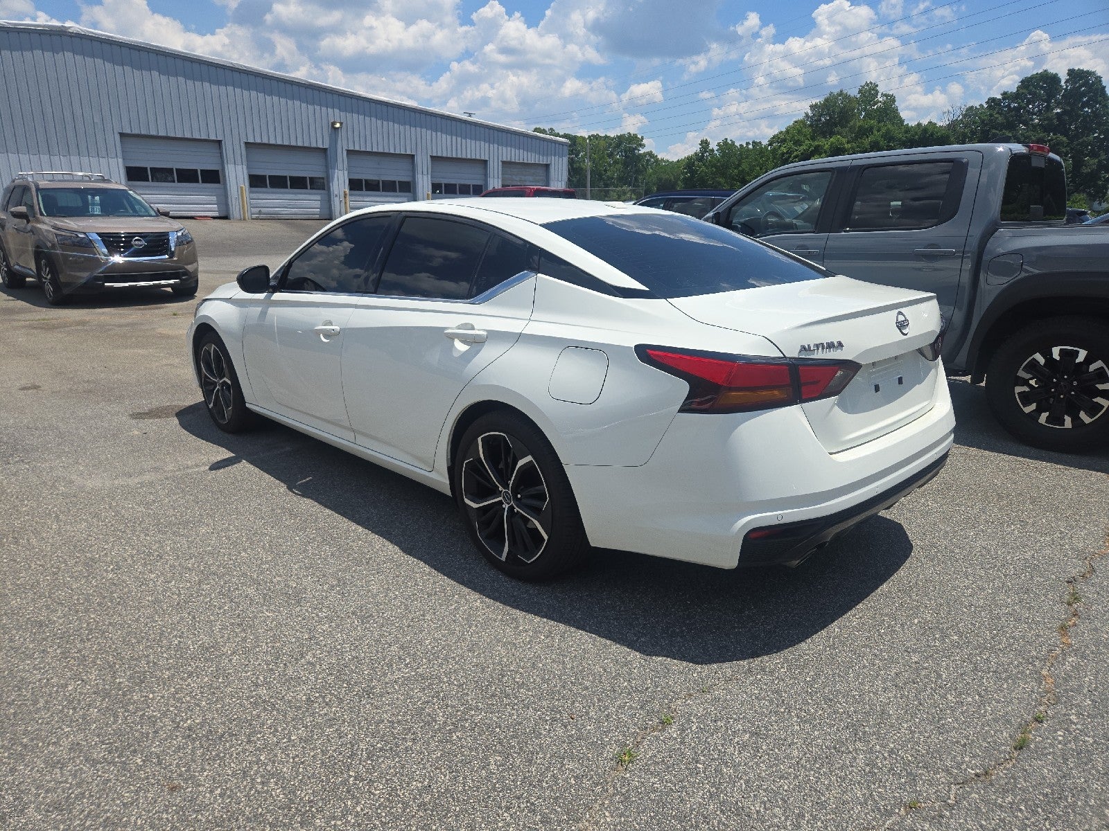 2025 Nissan Altima SR