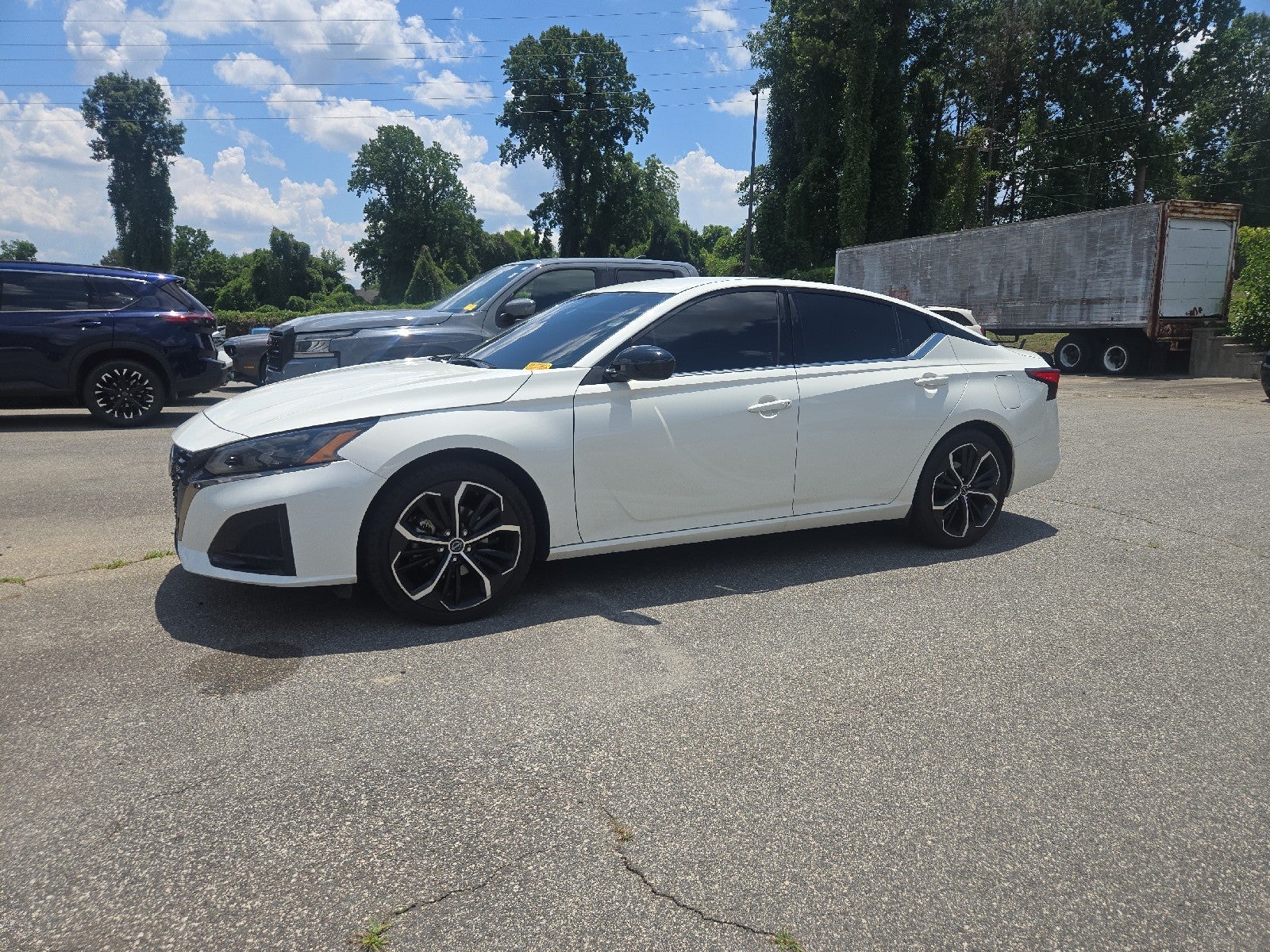 2025 Nissan Altima SR