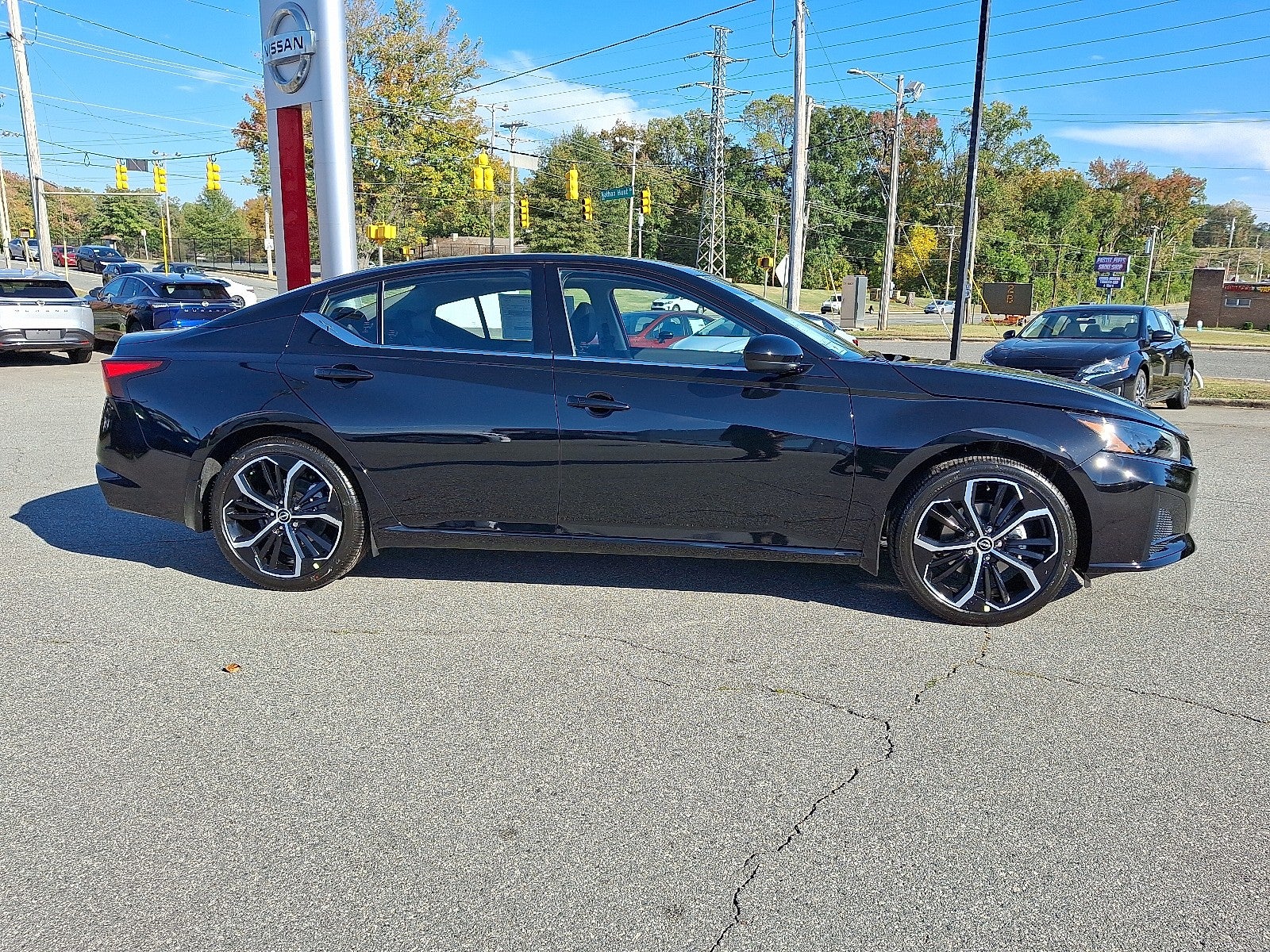 2025 Nissan Altima SR