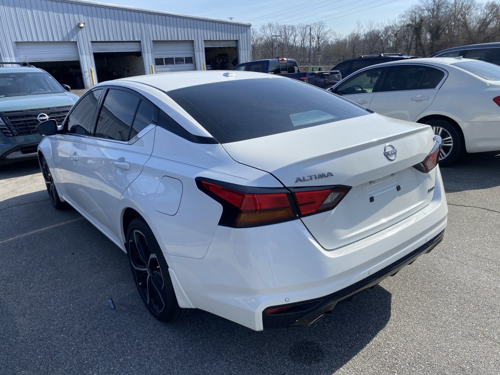 2025 Nissan Altima SR