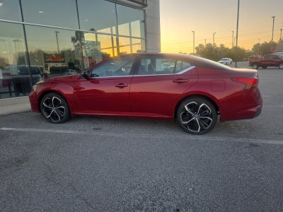2024 Nissan Altima SR