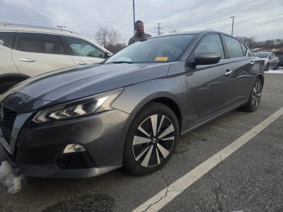 2021 Nissan Altima 2.5 SV
