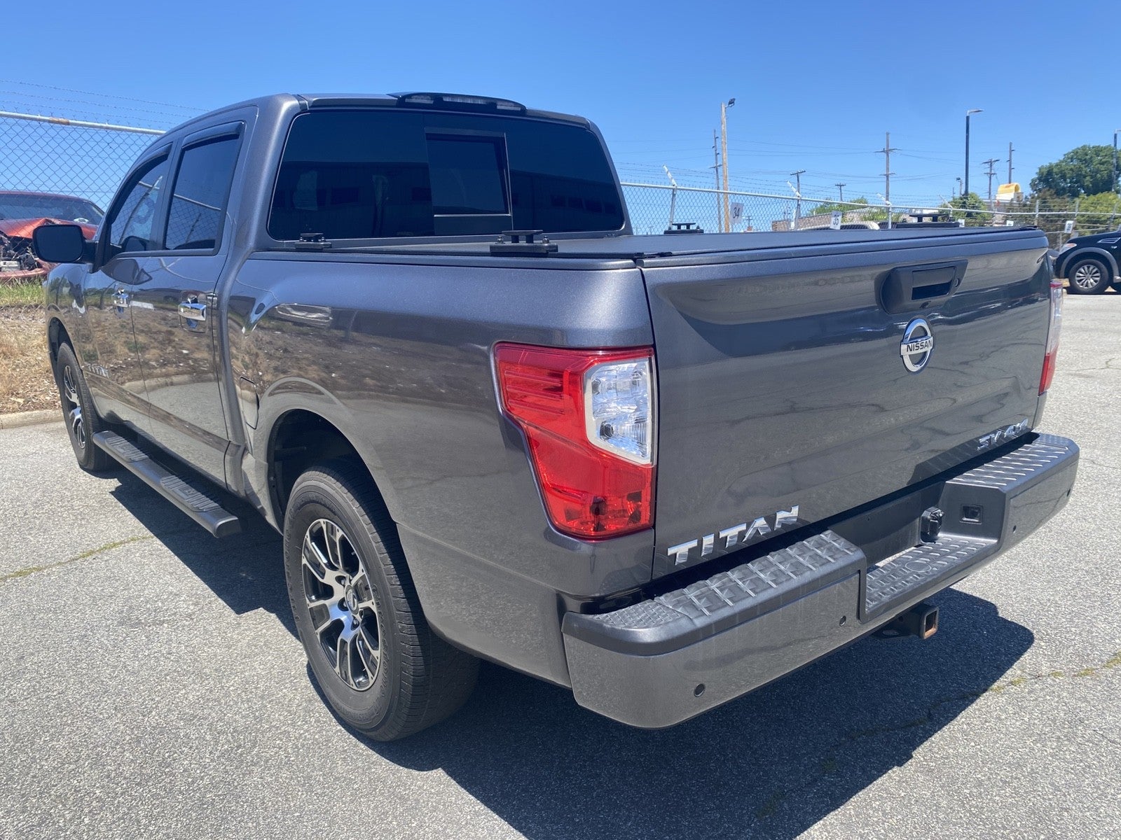 2021 Nissan Titan SV
