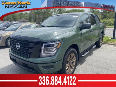 2024 Nissan Titan Crew Cab SV