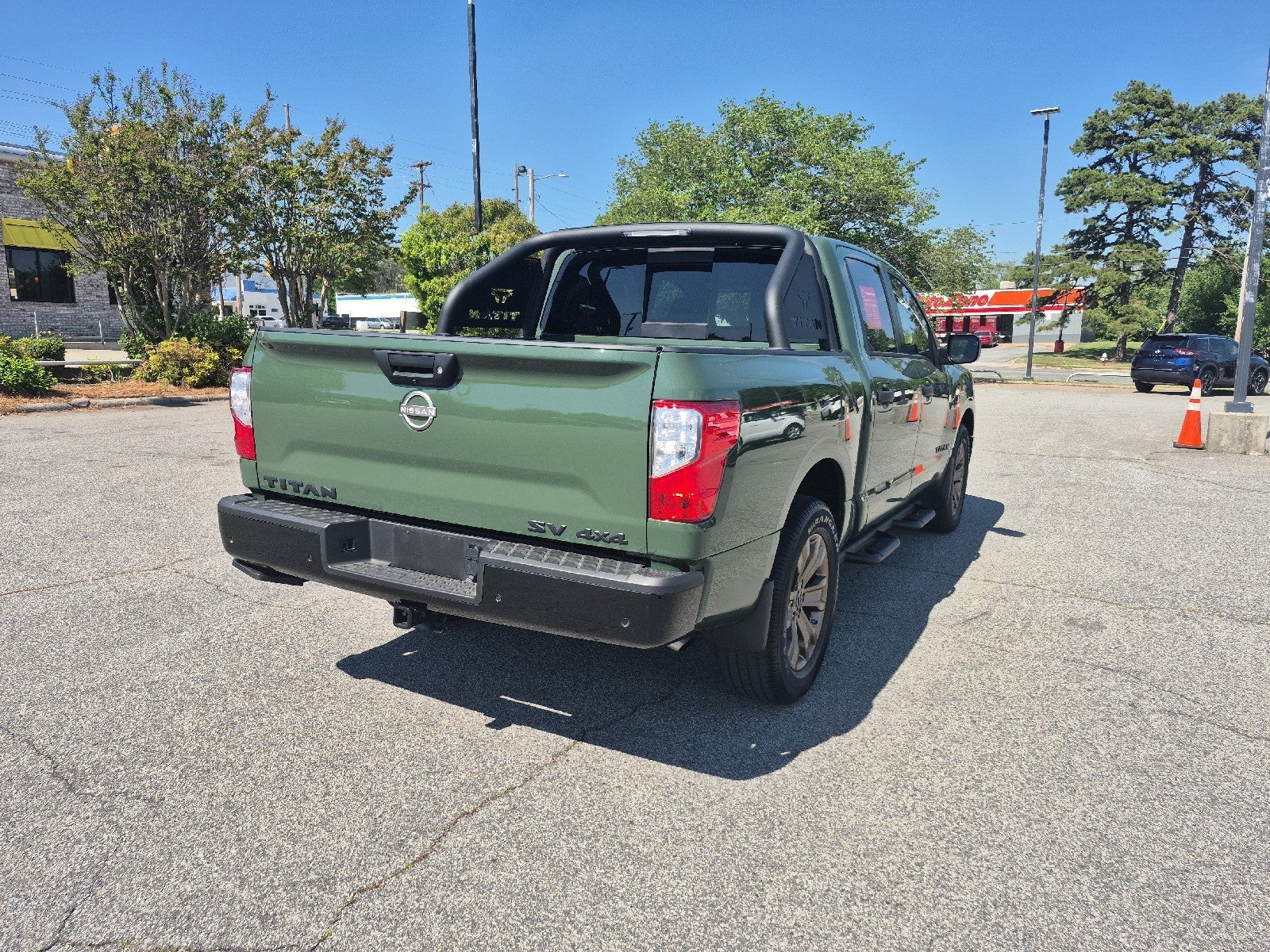 2024 Nissan Titan Crew Cab SV