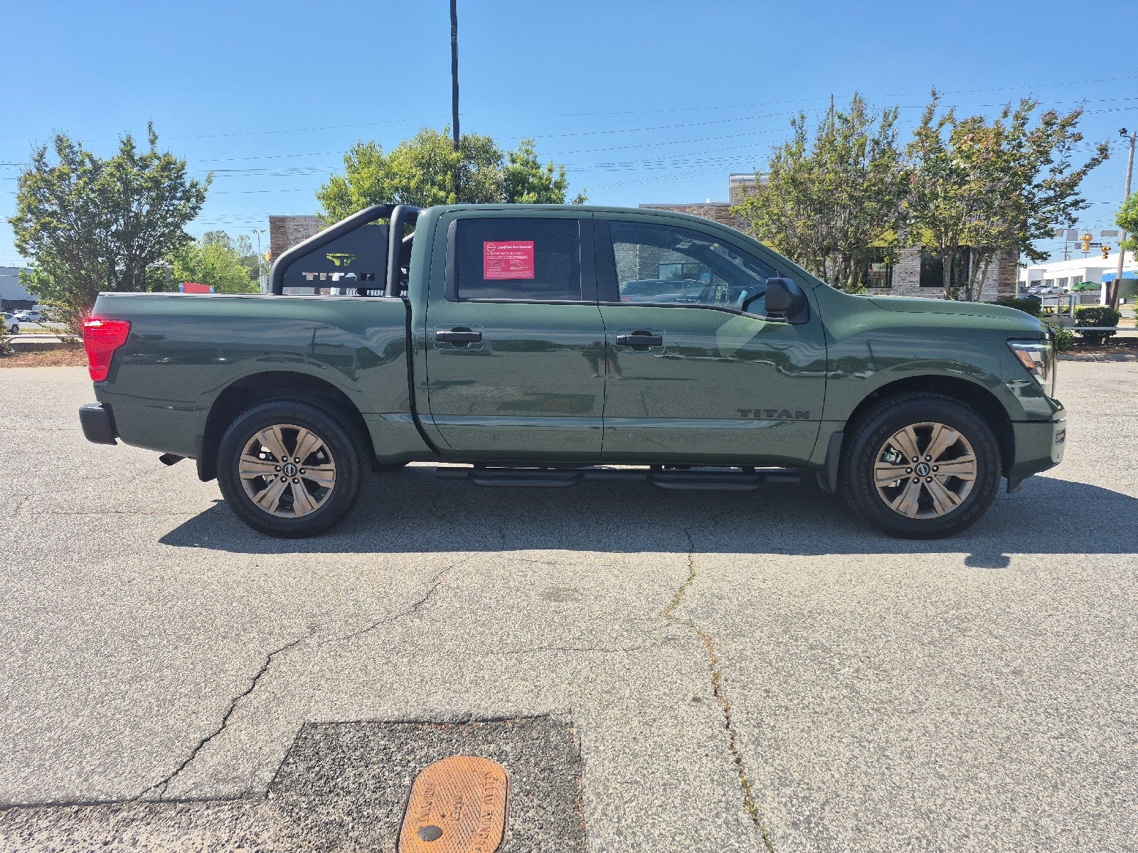2024 Nissan Titan Crew Cab SV