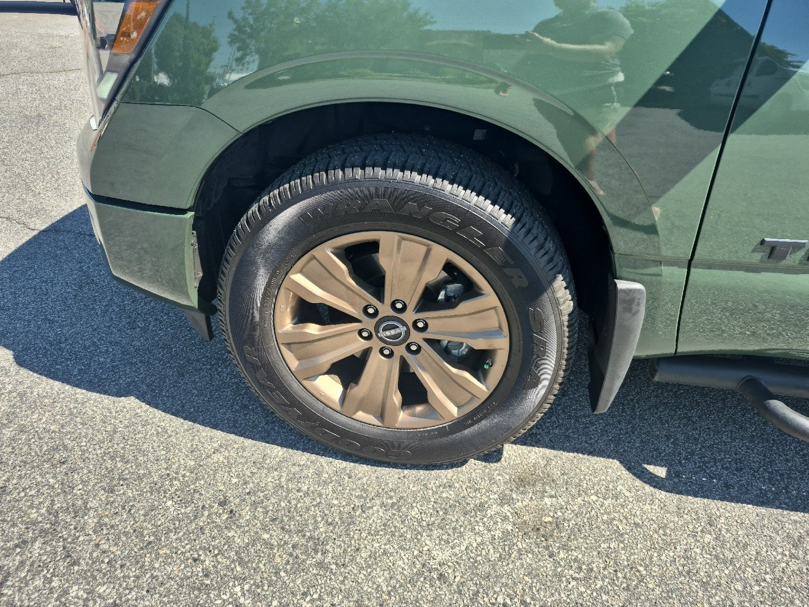 2024 Nissan Titan Crew Cab SV