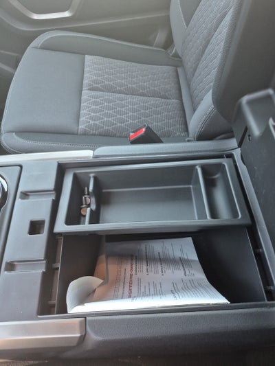 2024 Nissan Titan Crew Cab SV