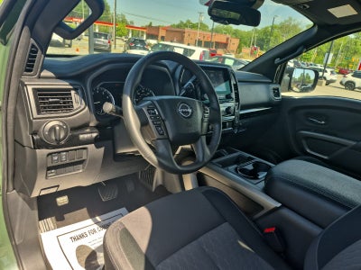 2024 Nissan Titan Crew Cab SV