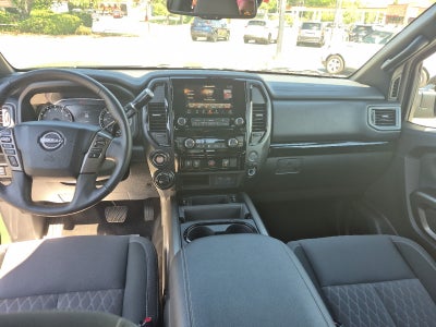 2024 Nissan Titan Crew Cab SV