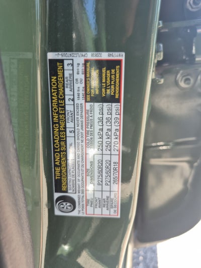 2024 Nissan Titan Crew Cab SV