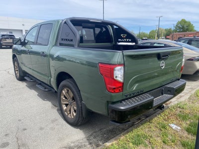 2024 Nissan Titan Crew Cab SV