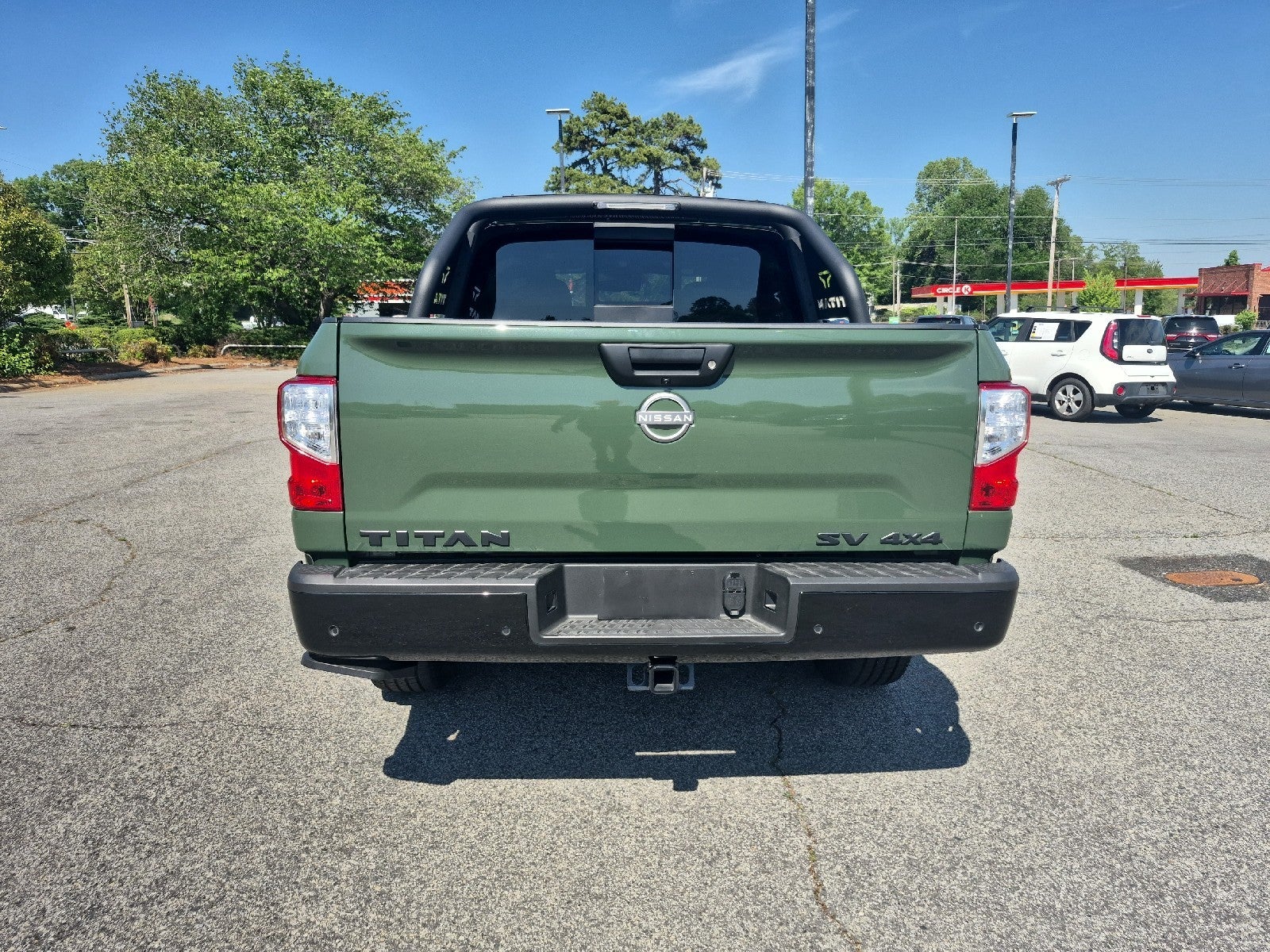 2024 Nissan Titan Crew Cab SV