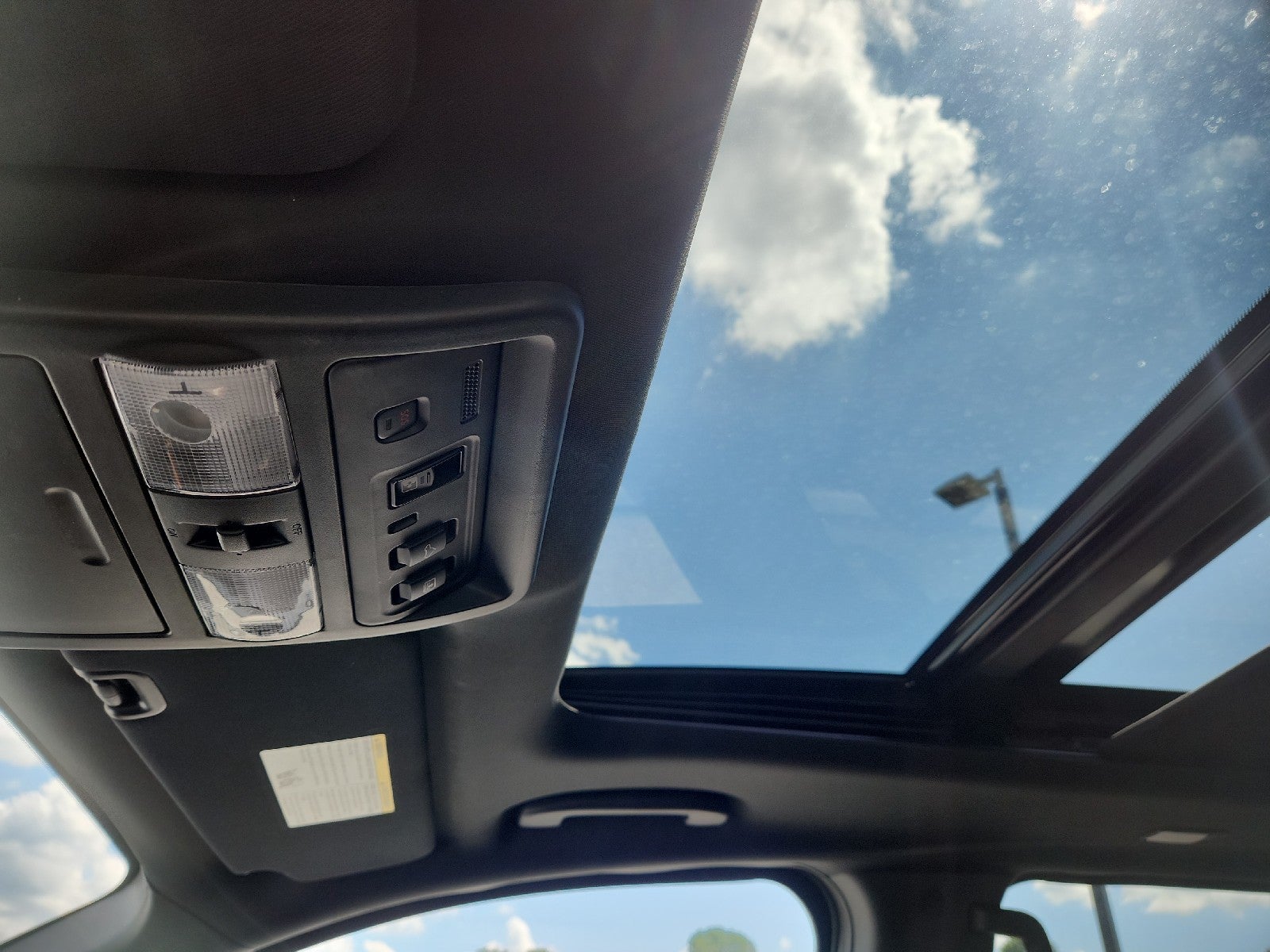 2023 Nissan Titan Crew Cab Platinum Reserve