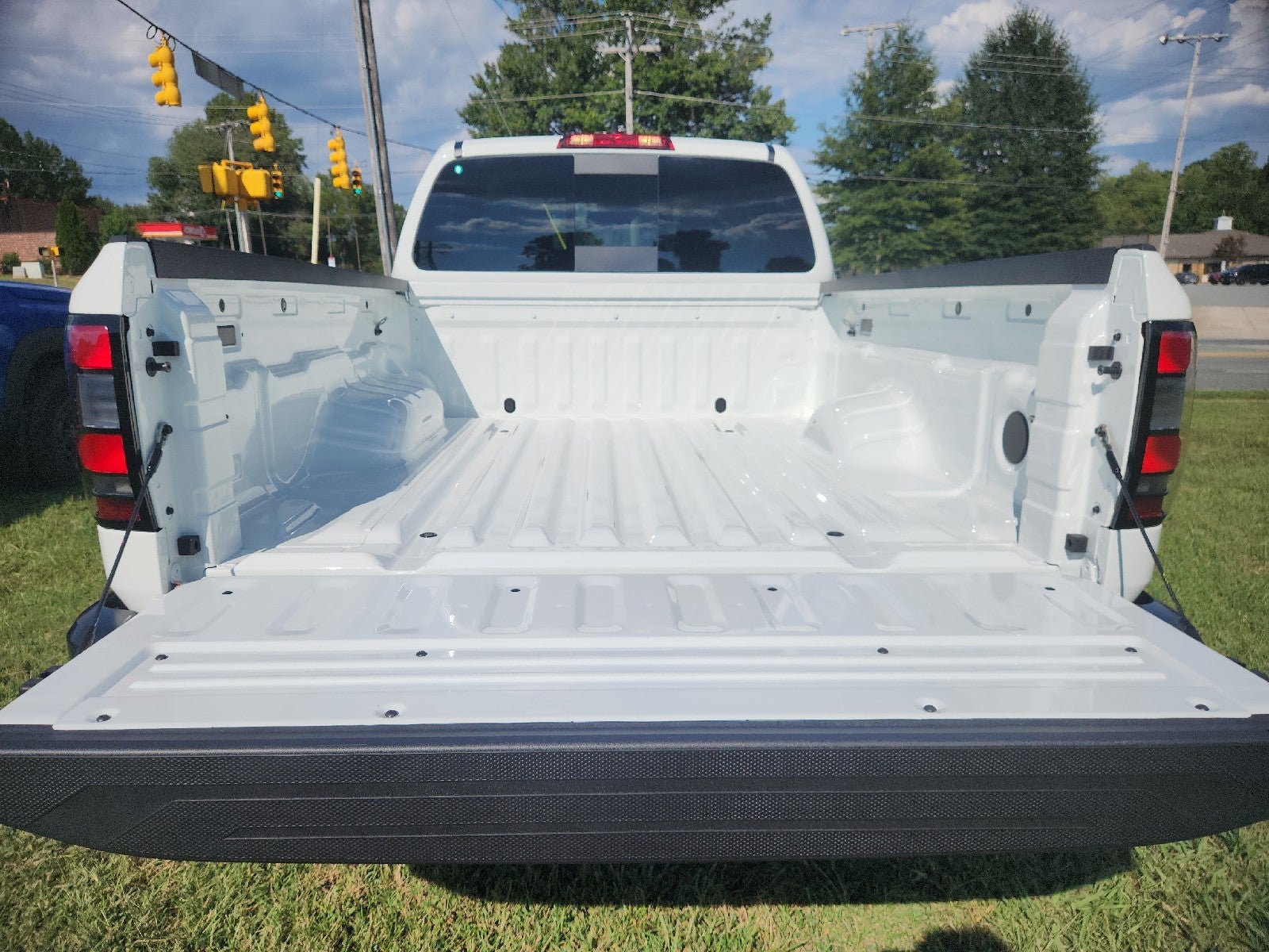 2027 Nissan Frontier S