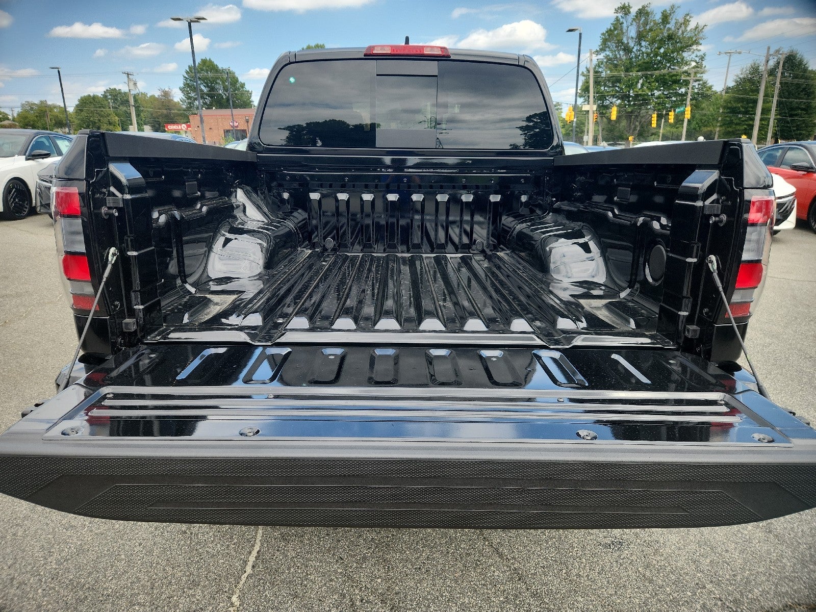 2027 Nissan Frontier Crew Cab SV