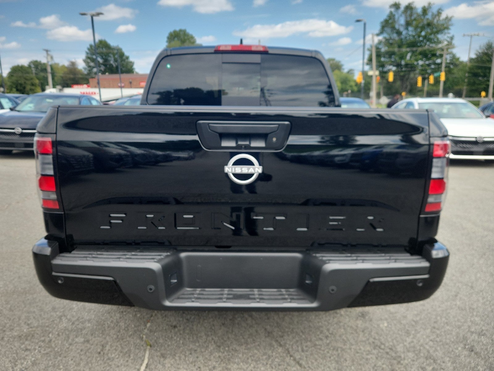 2027 Nissan Frontier Crew Cab SV