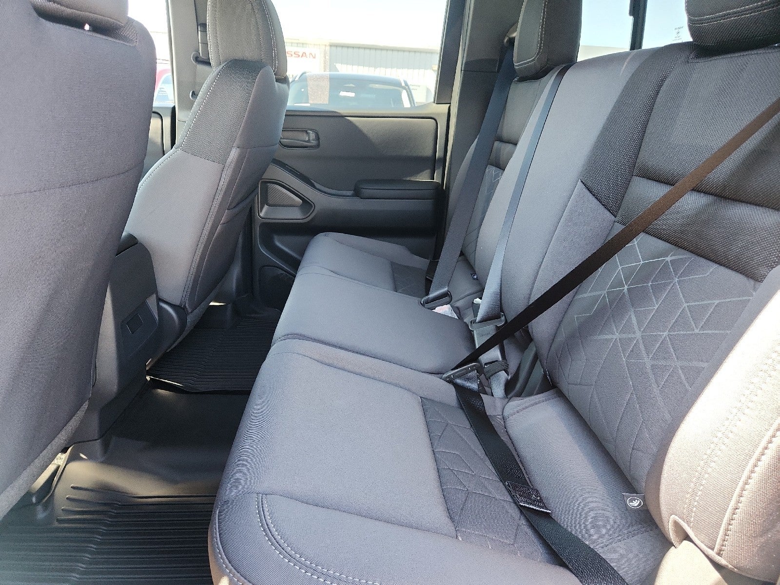 2027 Nissan Frontier Crew Cab SV