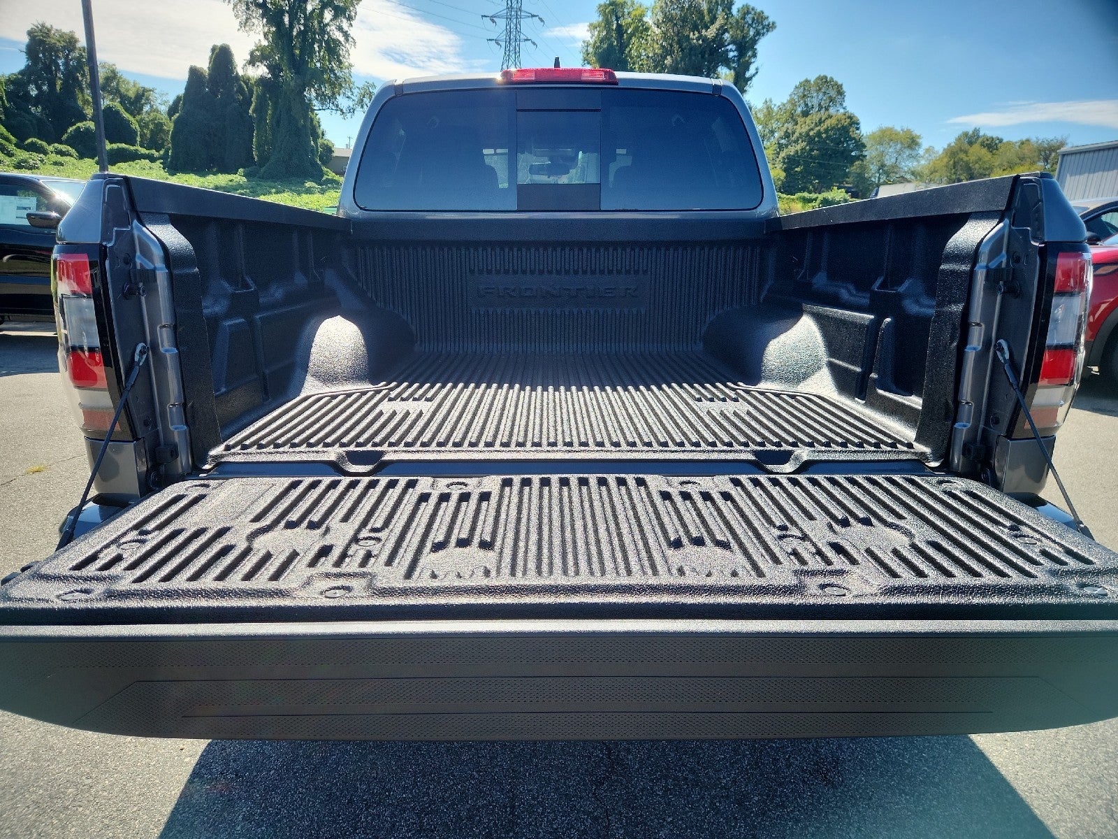 2027 Nissan Frontier Crew Cab SV