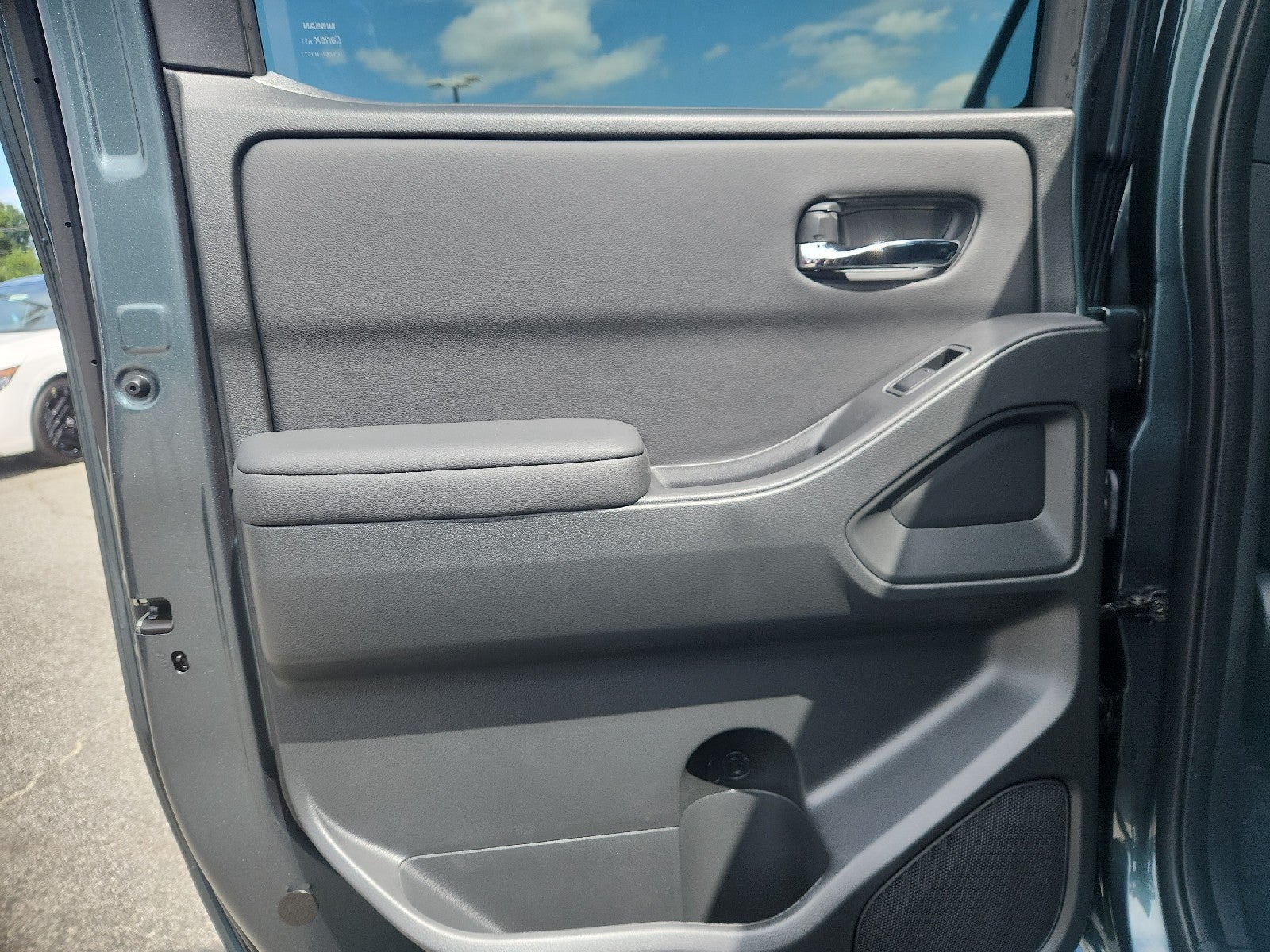 2027 Nissan Frontier Crew Cab SV