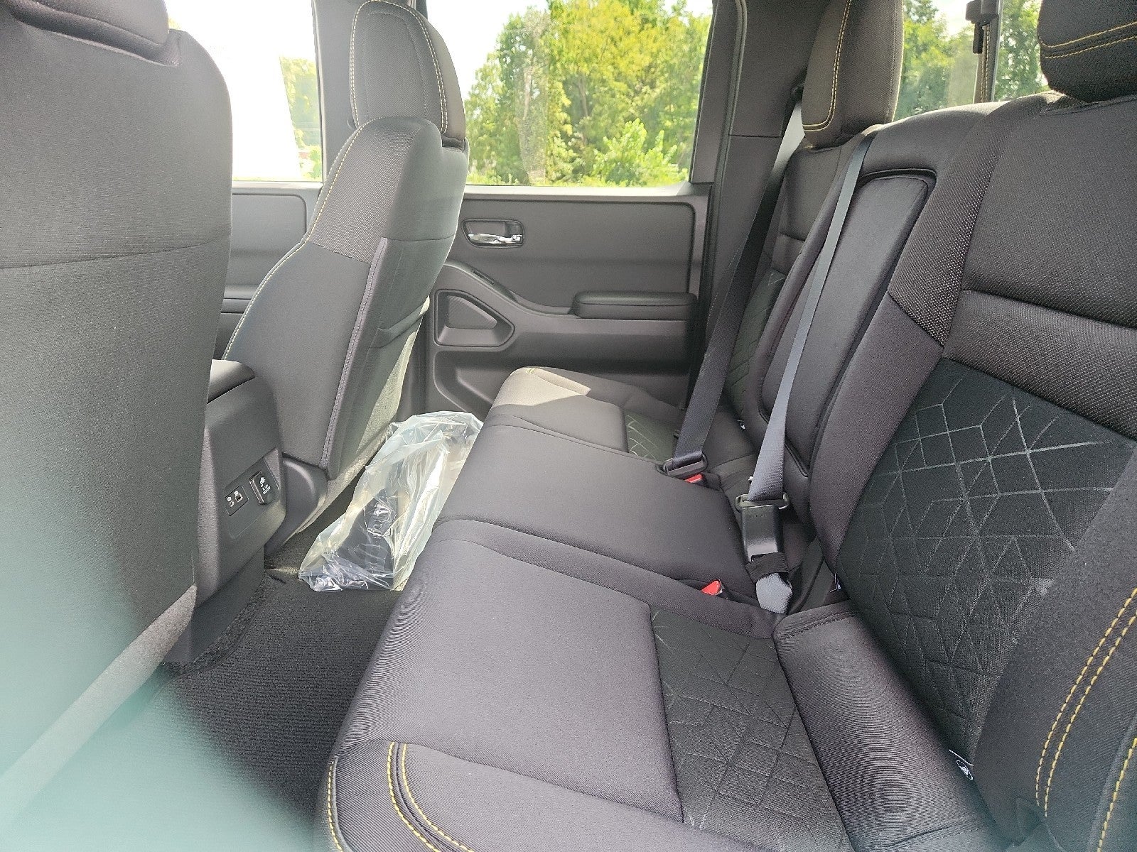 2027 Nissan Frontier Crew Cab SV