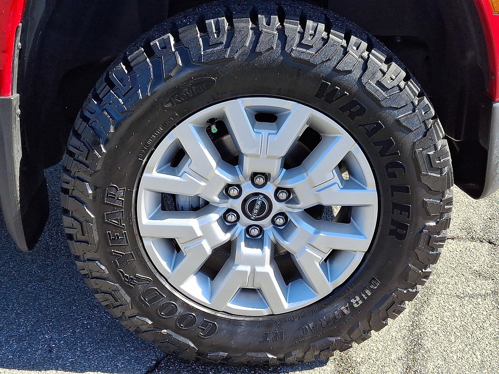 2023 Nissan Frontier SV