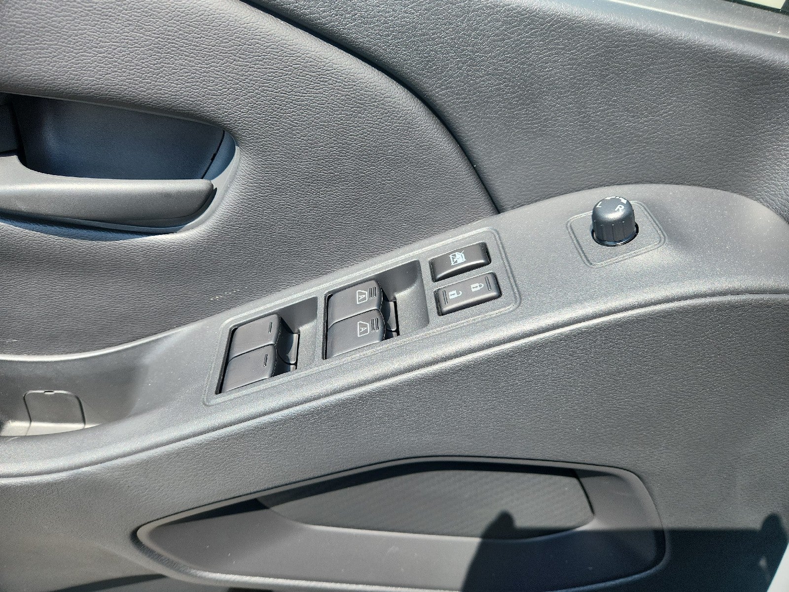 2026 Nissan Frontier SV - Photo 13