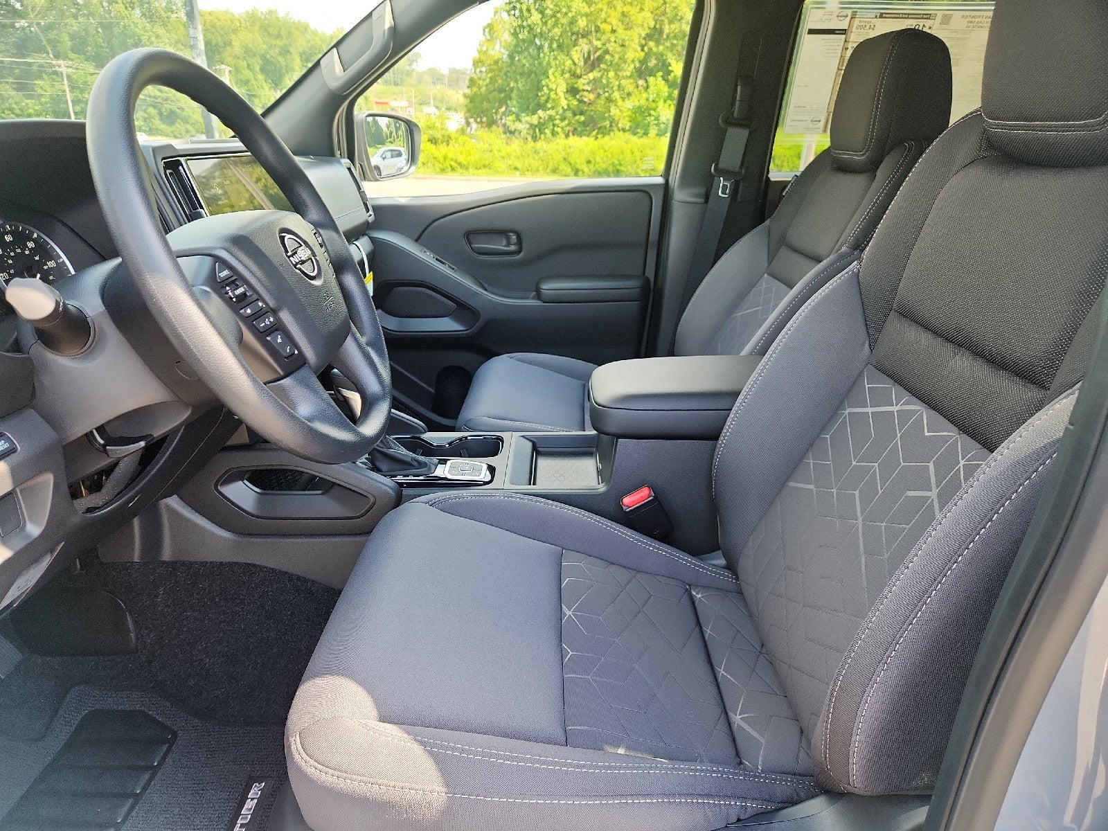 2026 Nissan Frontier SV - Photo 14