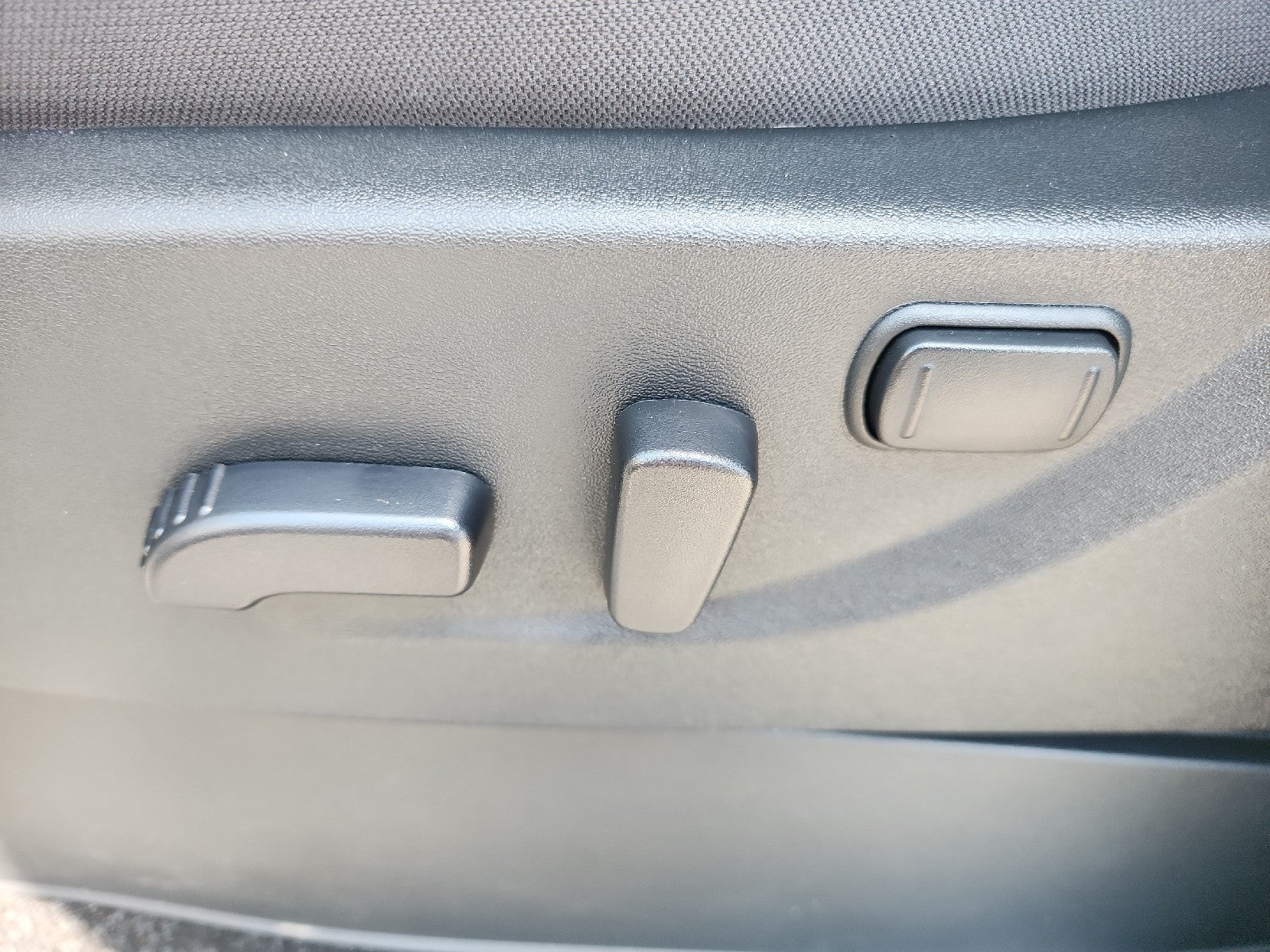 2026 Nissan Frontier SV - Photo 17