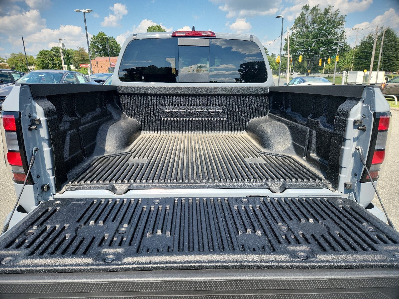 2026 Nissan Frontier SV - Photo 28