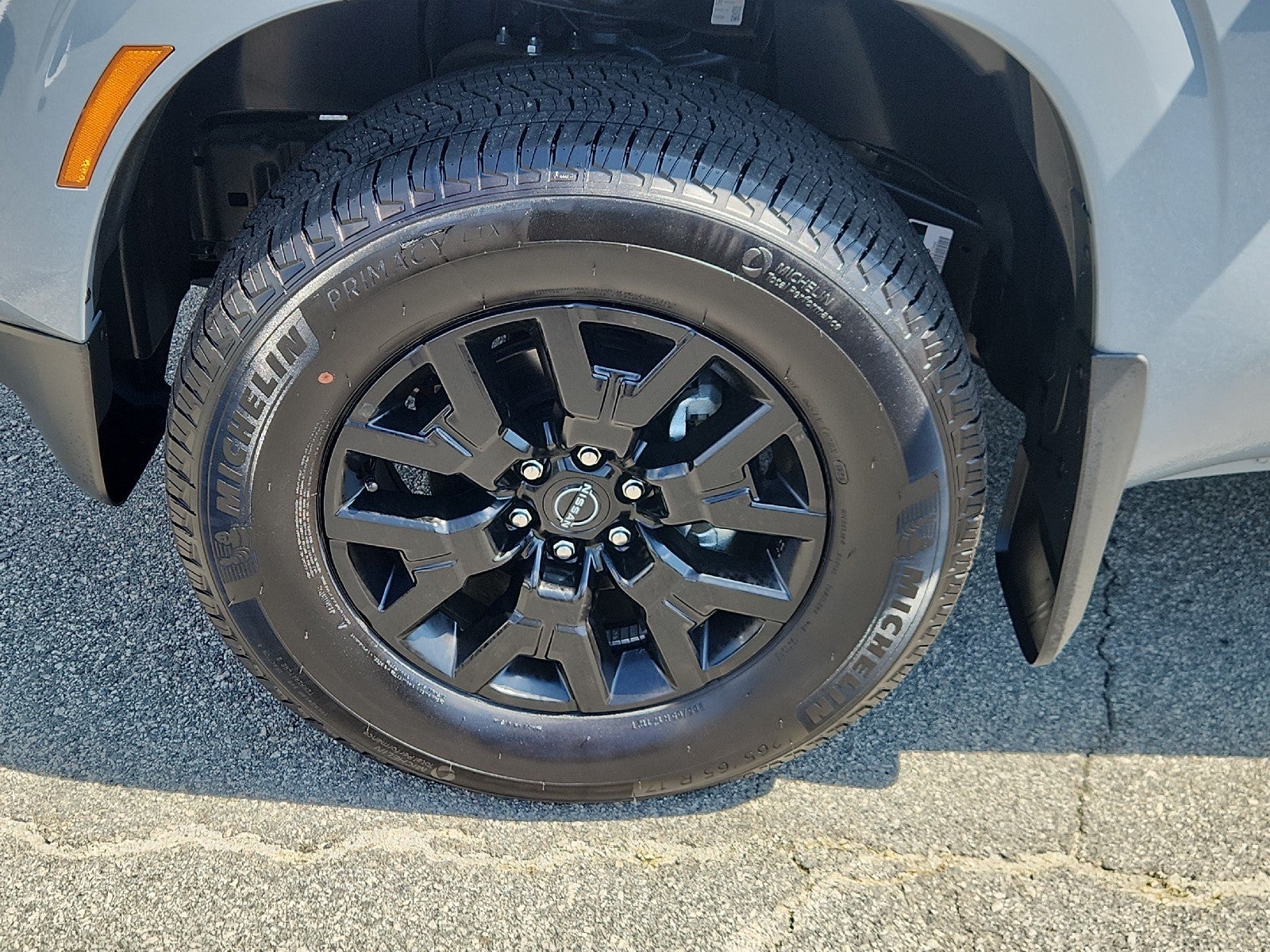 2026 Nissan Frontier SV - Photo 9