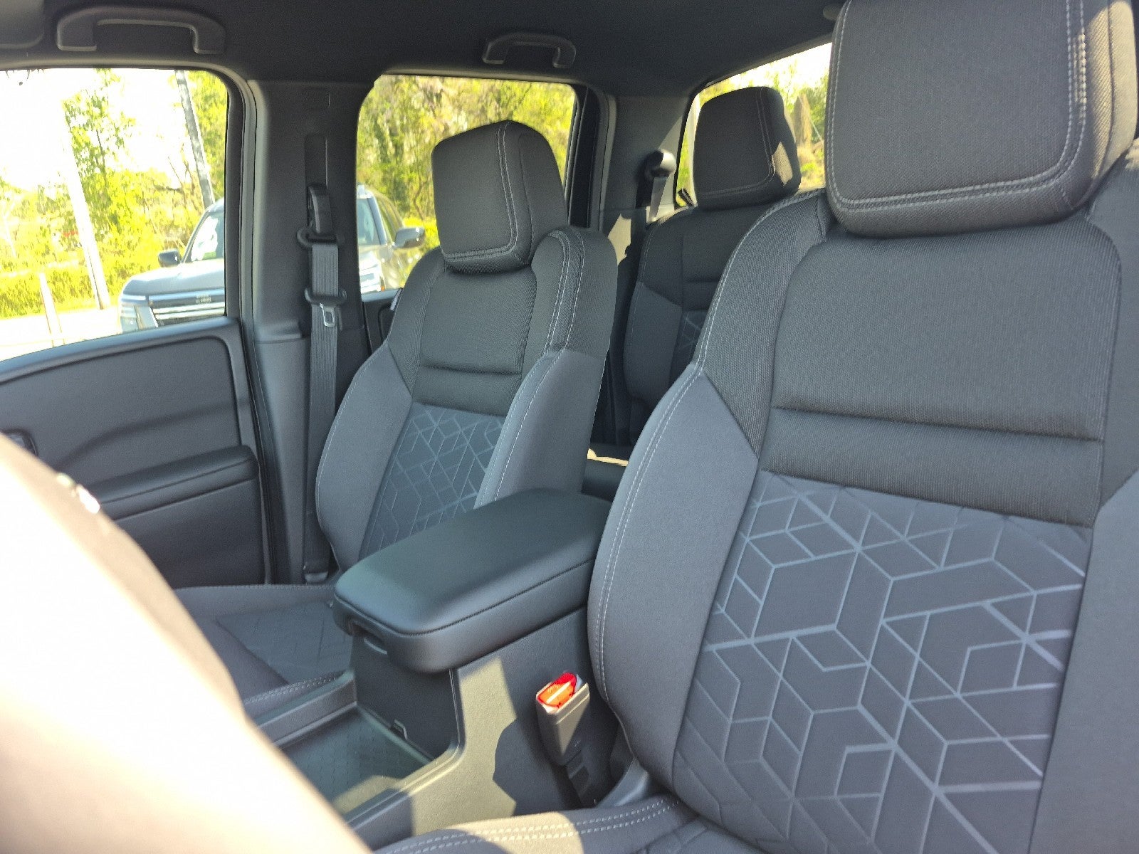 2026 Nissan Frontier SV - Photo 35