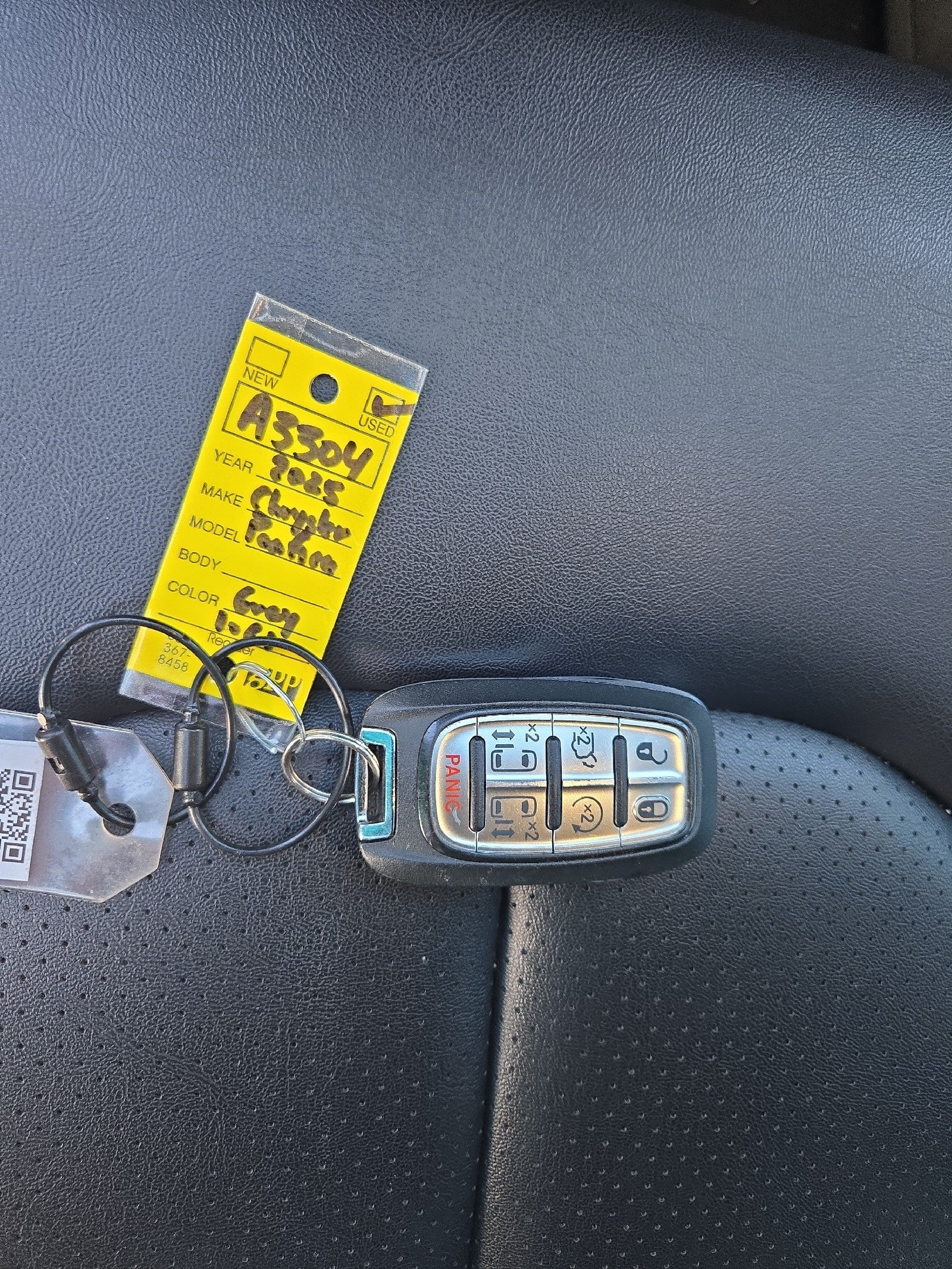 2025 Chrysler Pacifica Select