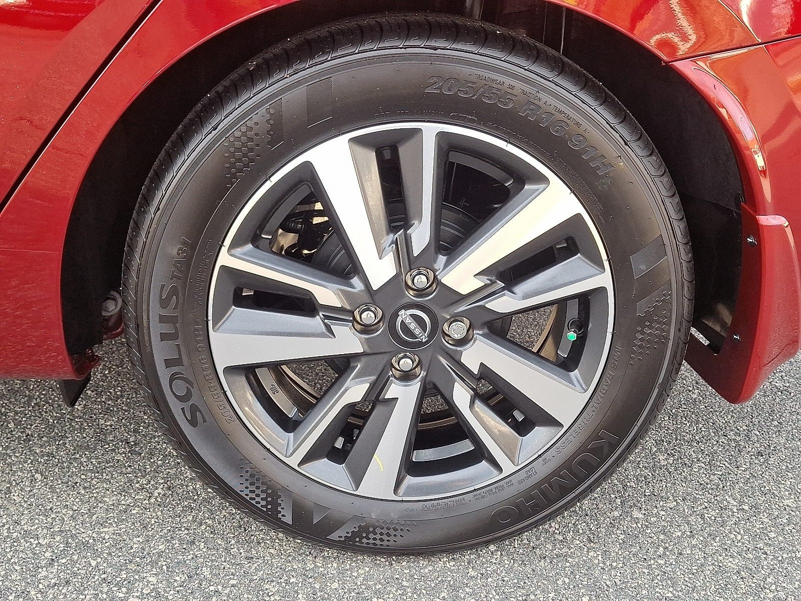 2025 Nissan Versa SV