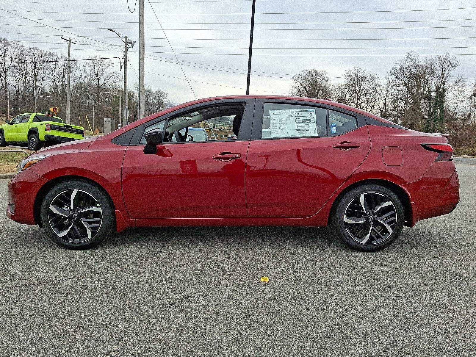 2025 Nissan Versa SR